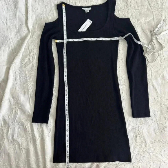 NWT TOPSHOP ASOS Black Cold Shoulder Mini Dress Bodycon Ribbed Size Small 4/6 - Picture 4 of 8